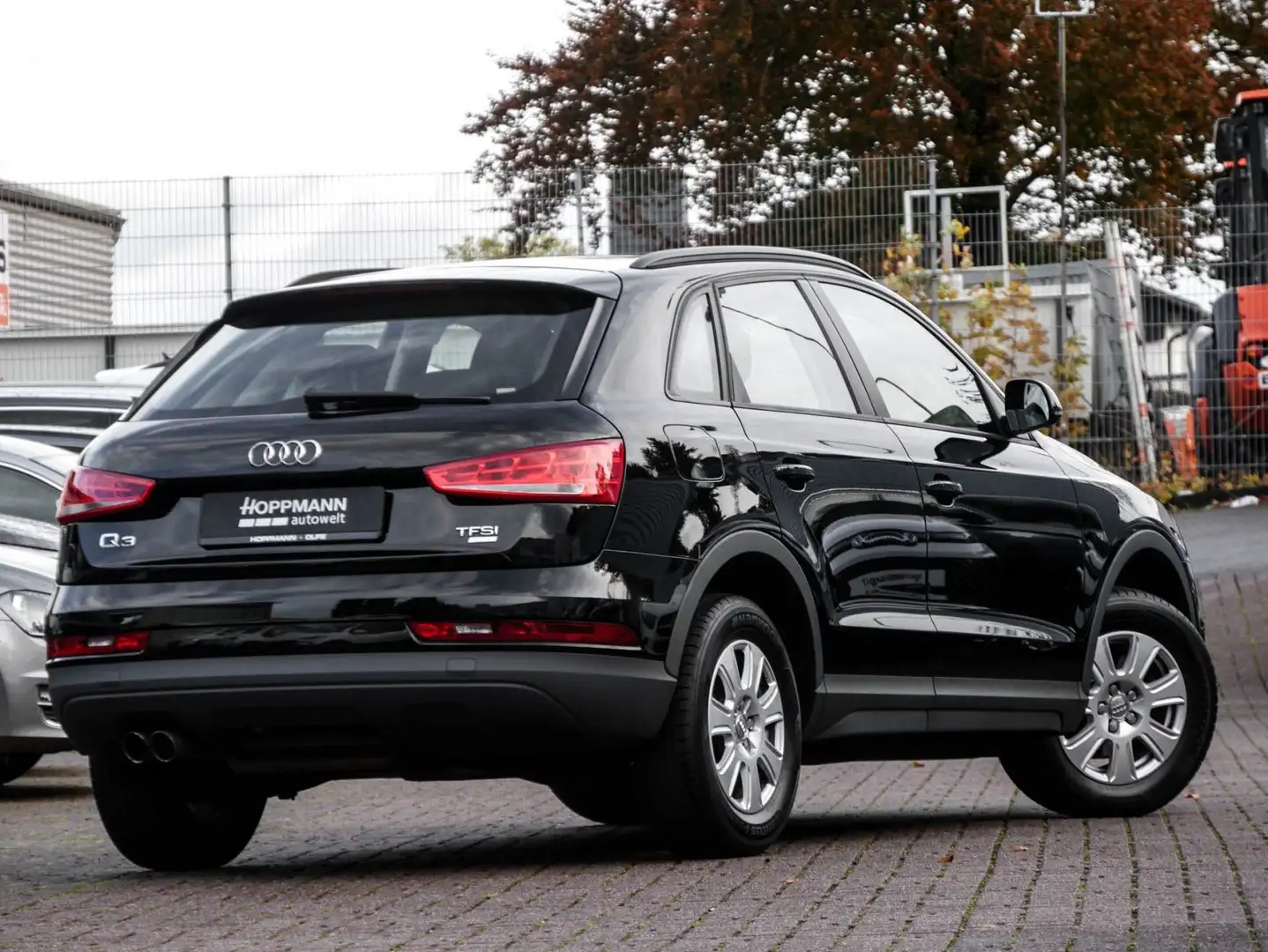 Audi Q3 Q3 1.4 TFSI ULTRA BASIS LED KLIMA START/STOP Schwarz - 2