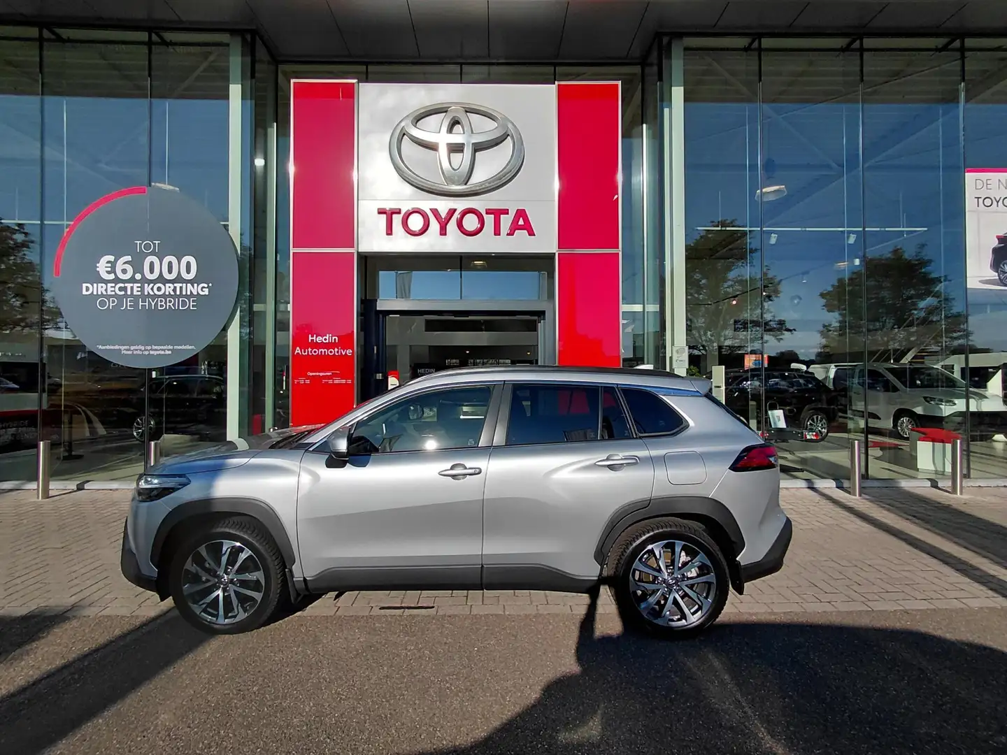 Toyota Corolla Cross 2.0 Hybrid Dynamic - 2
