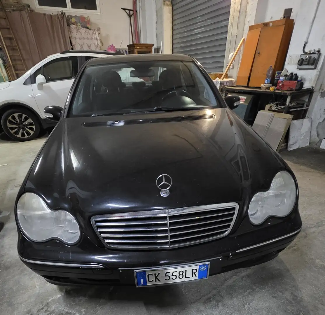 Mercedes-Benz 220 - 1