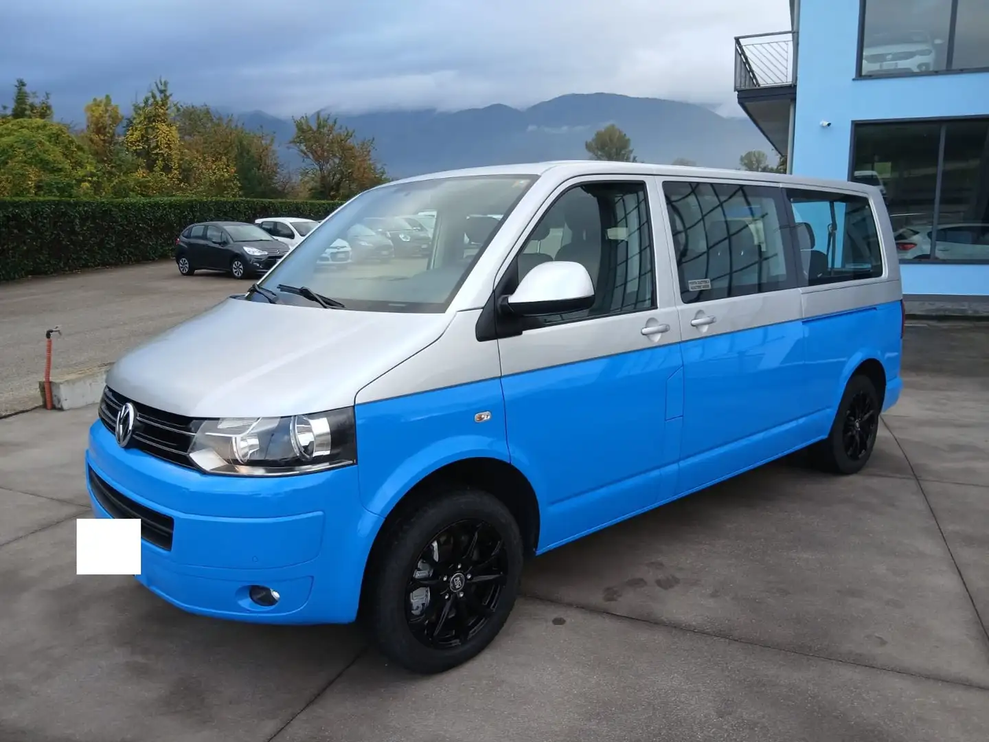 Volkswagen T5 Caravelle Caravelle 2.0 Bitdi 180cv 4Motion 9 posti Gris - 2