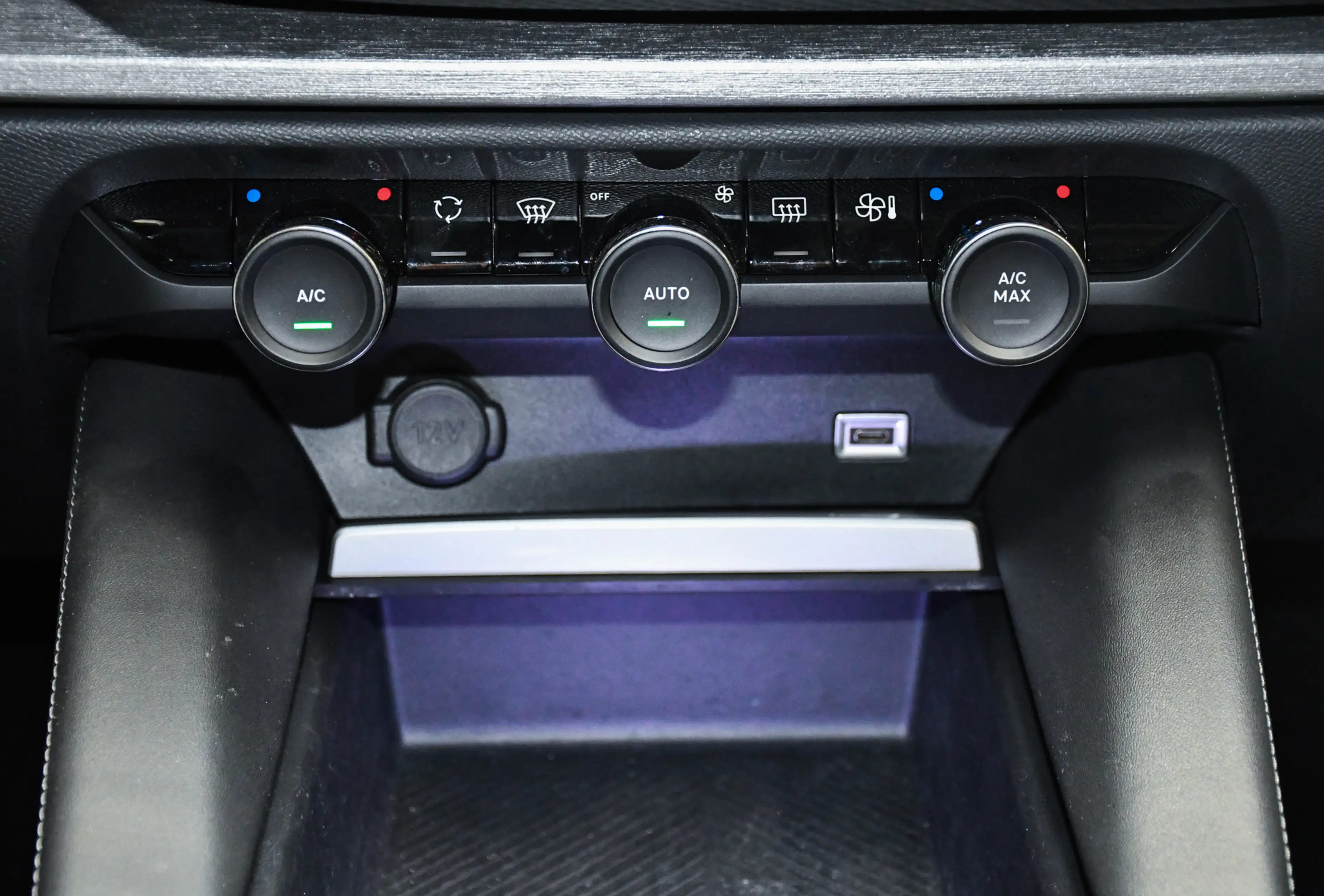Citroen C5 X C5 X 1.2 PureTech Feel - NAVI / CAMERA / PDC / CC — photo 15