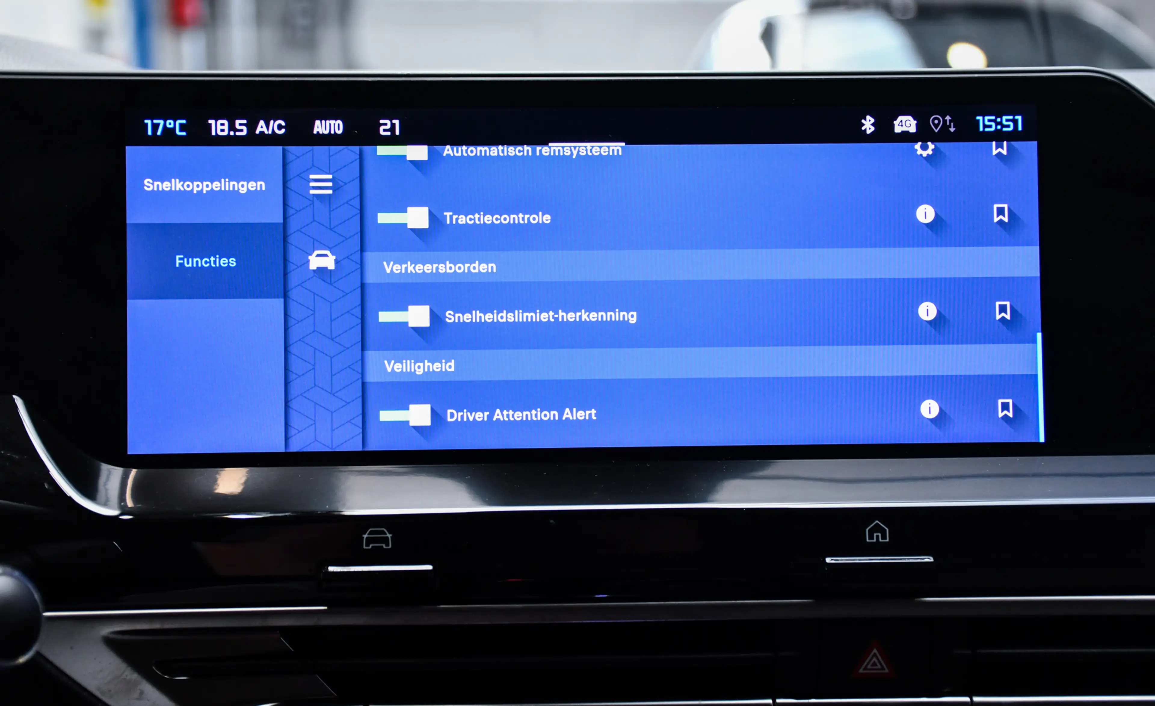 Citroen C5 X C5 X 1.2 PureTech Feel - NAVI / CAMERA / PDC / CC — photo 14
