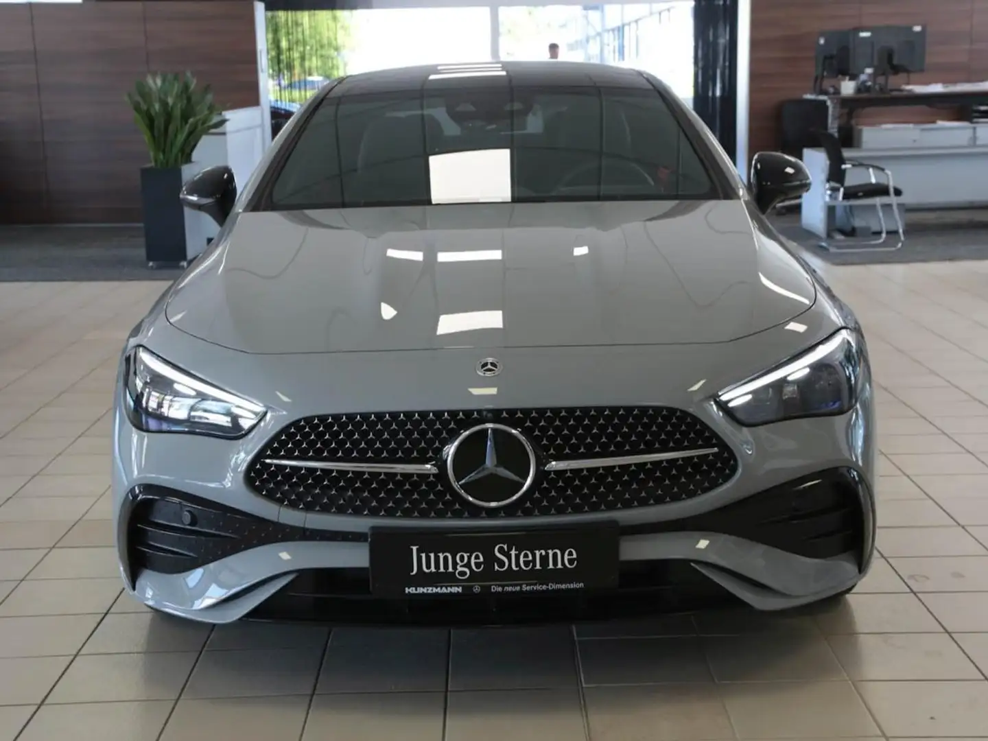 Mercedes-Benz CLE 450 4M Coupé AMG Night Distronic Sitzklima Grijs - 2