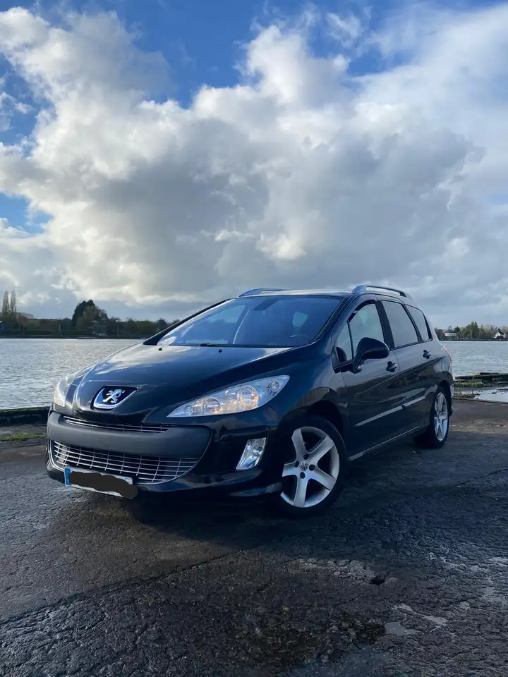 Peugeot 308 SW 1.6 HDi 110ch FAP BVM6 Confort Pack