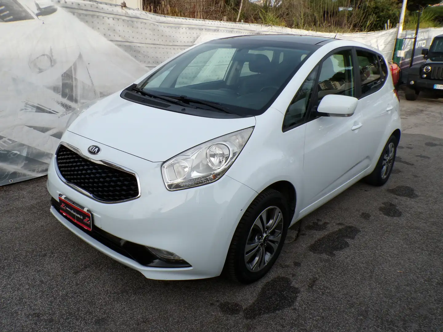 Kia Venga 1.4 crdi E6 NAVI..BLUETOOTH..RETROCAMERA.. Blanco - 2