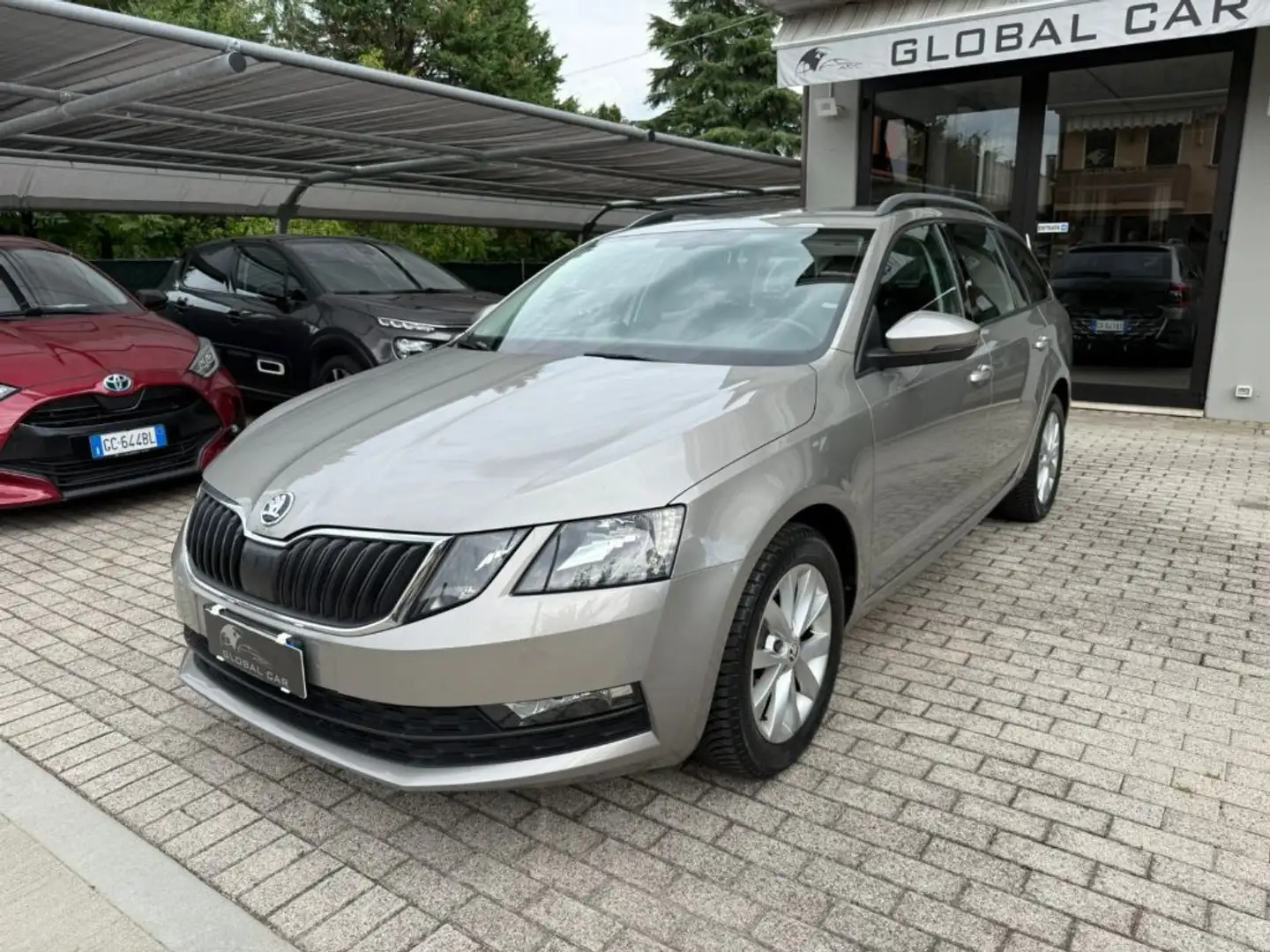 Skoda Octavia 1.6 TDI CR 90 CV Wagon Active Grigio - 1