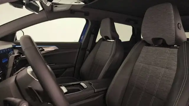 Renault Austral view 14