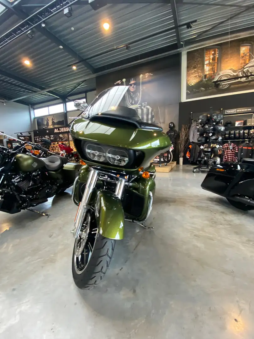 Harley-Davidson Street Glide Limited Green - 1