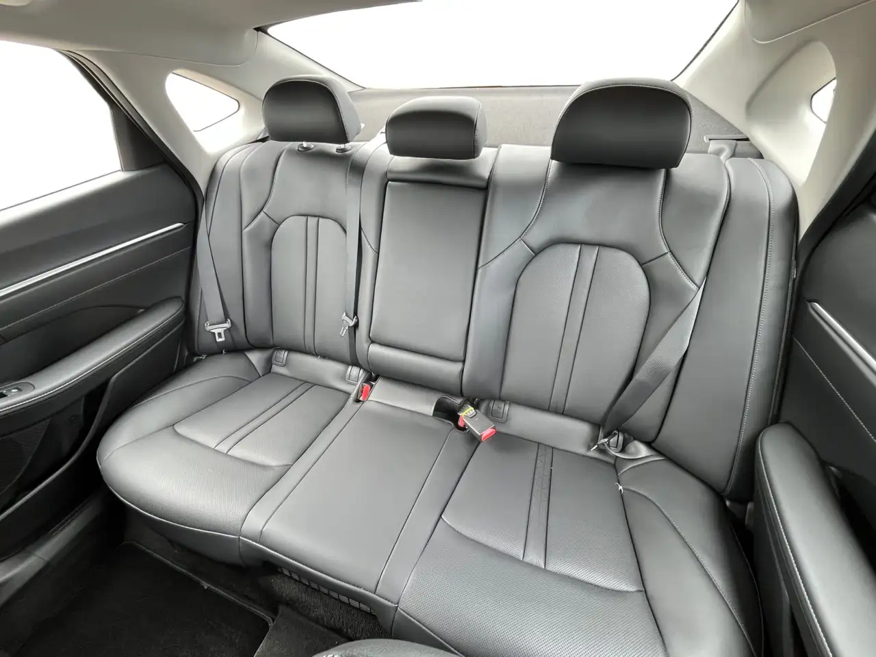 Hyundai SONATA снимка Hyundai SONATA
