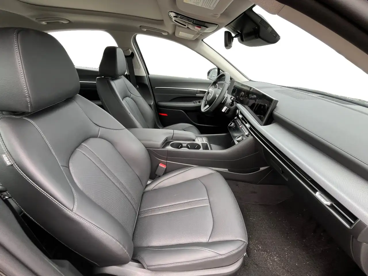 Hyundai SONATA снимка Hyundai SONATA