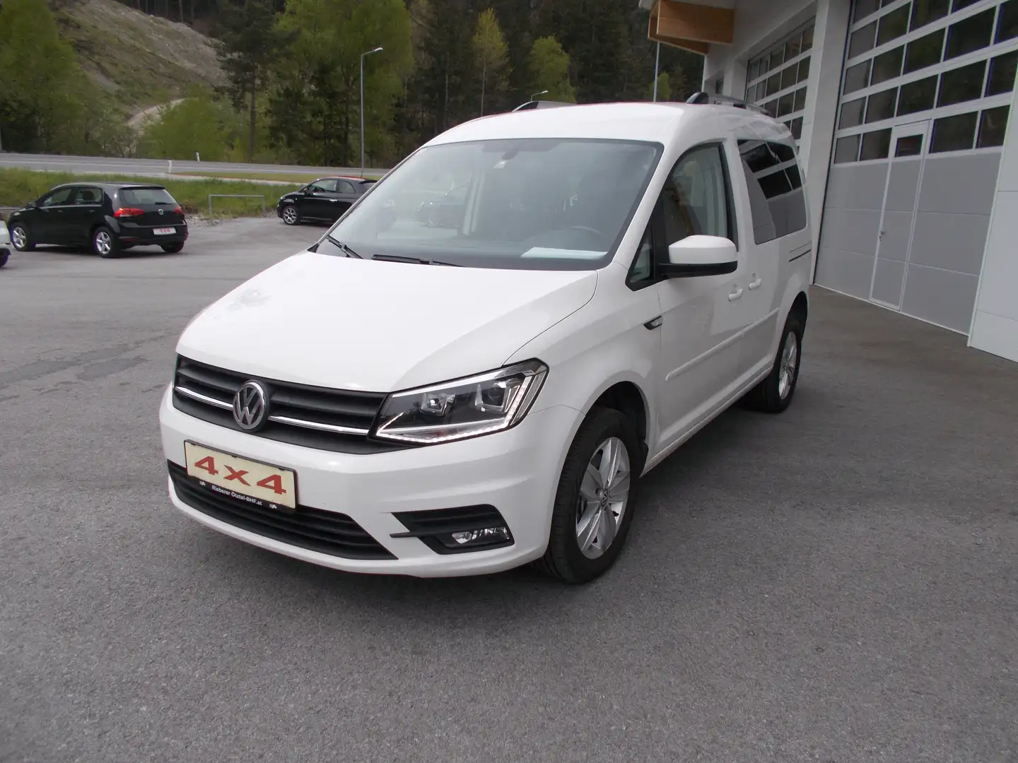 Volkswagen Caddy 2,0 TDI DSG Austria 4motion Weiß - 1