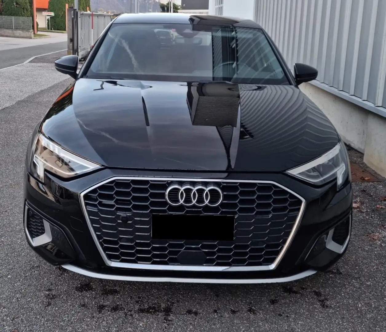 Audi A3 A3 1.5 Sport Schwarz - 2