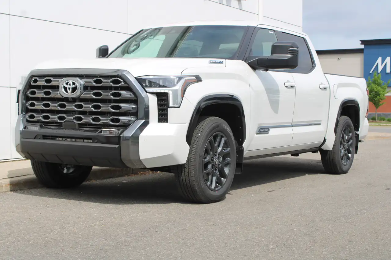 Toyota Tundra снимка Toyota Tundra