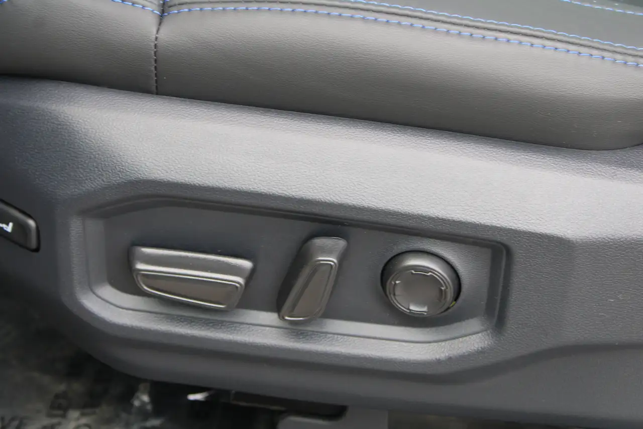 Toyota Tundra снимка Toyota Tundra