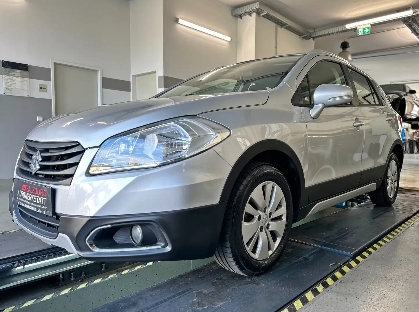 Suzuki SX4 S-Cross 1,6 DDiS shine | Kamera | 8fach | §57a: 05.26 Plateado - 2