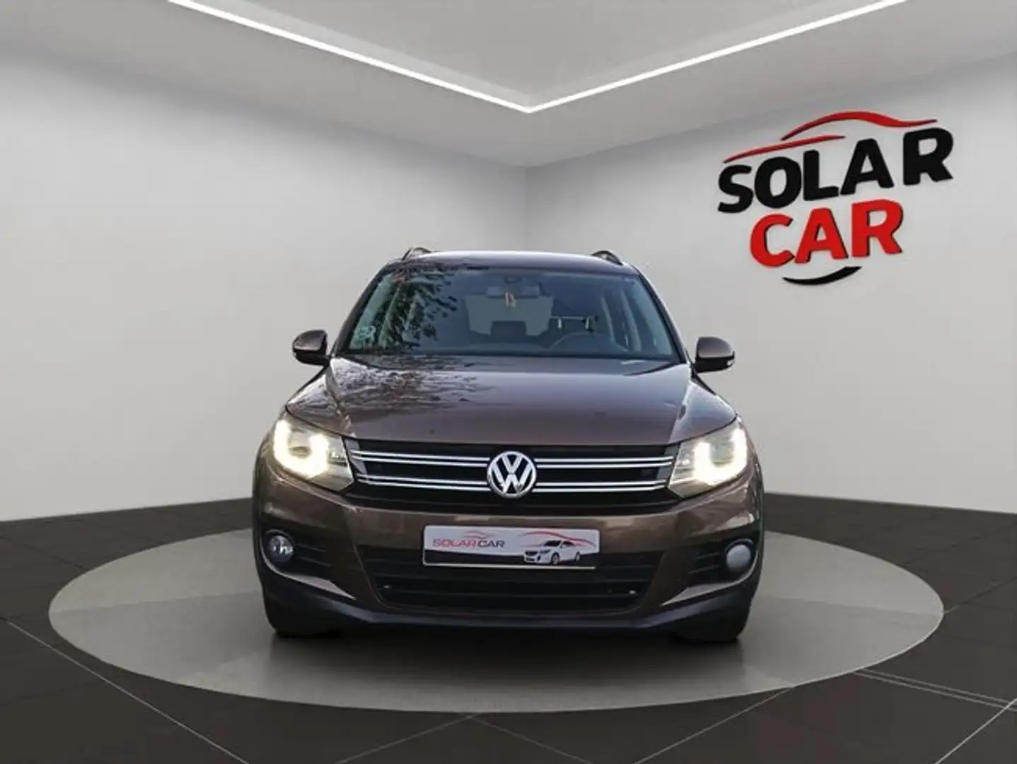 Volkswagen Tiguan 2.0TDI BMT Cross 4x2 110 Marrón - 2