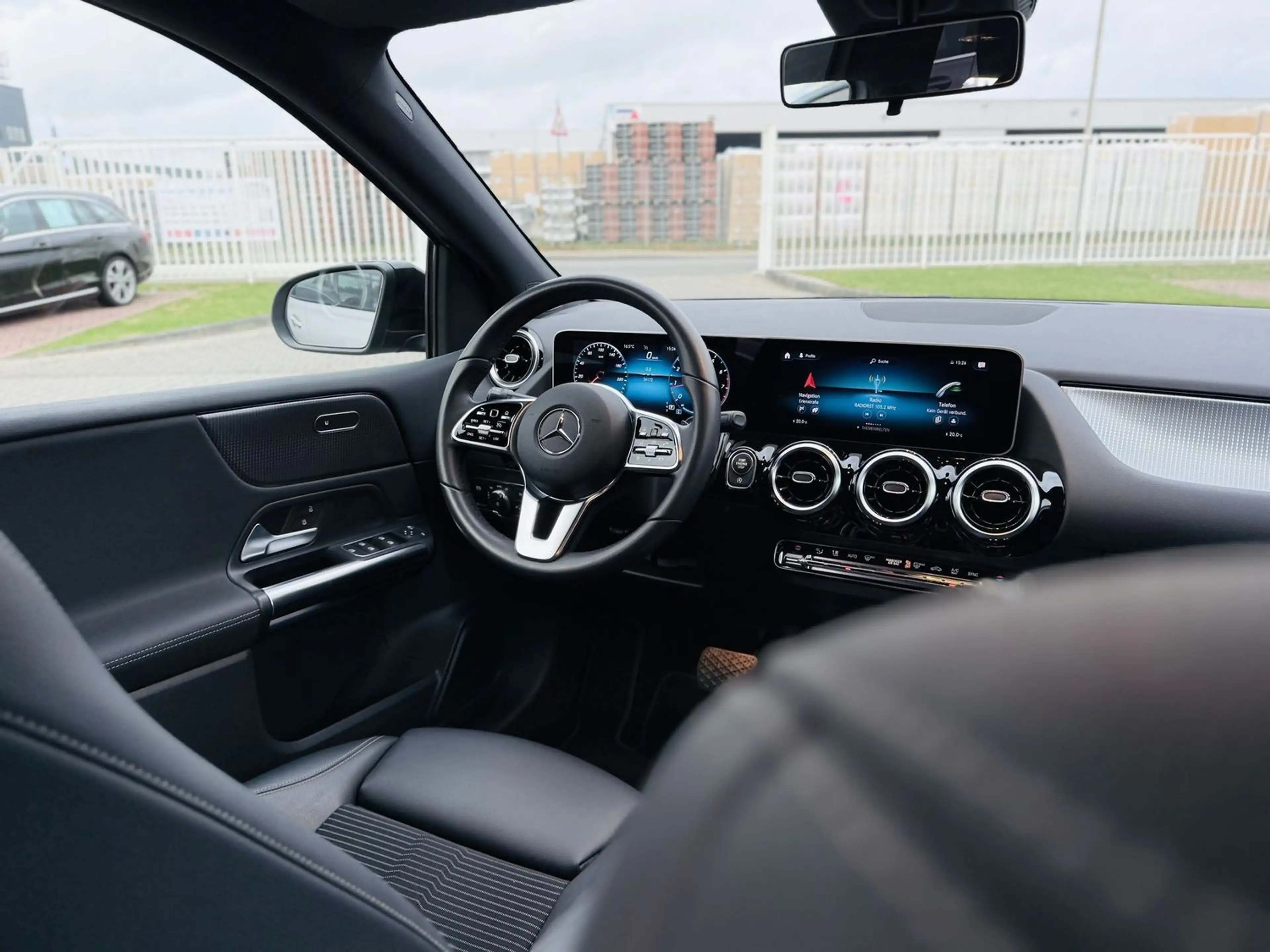 Mercedes-Benz B 180 PROGRESSIVE & NIGHT, Automatik, AHK, LED, Navi, SH — photo 11