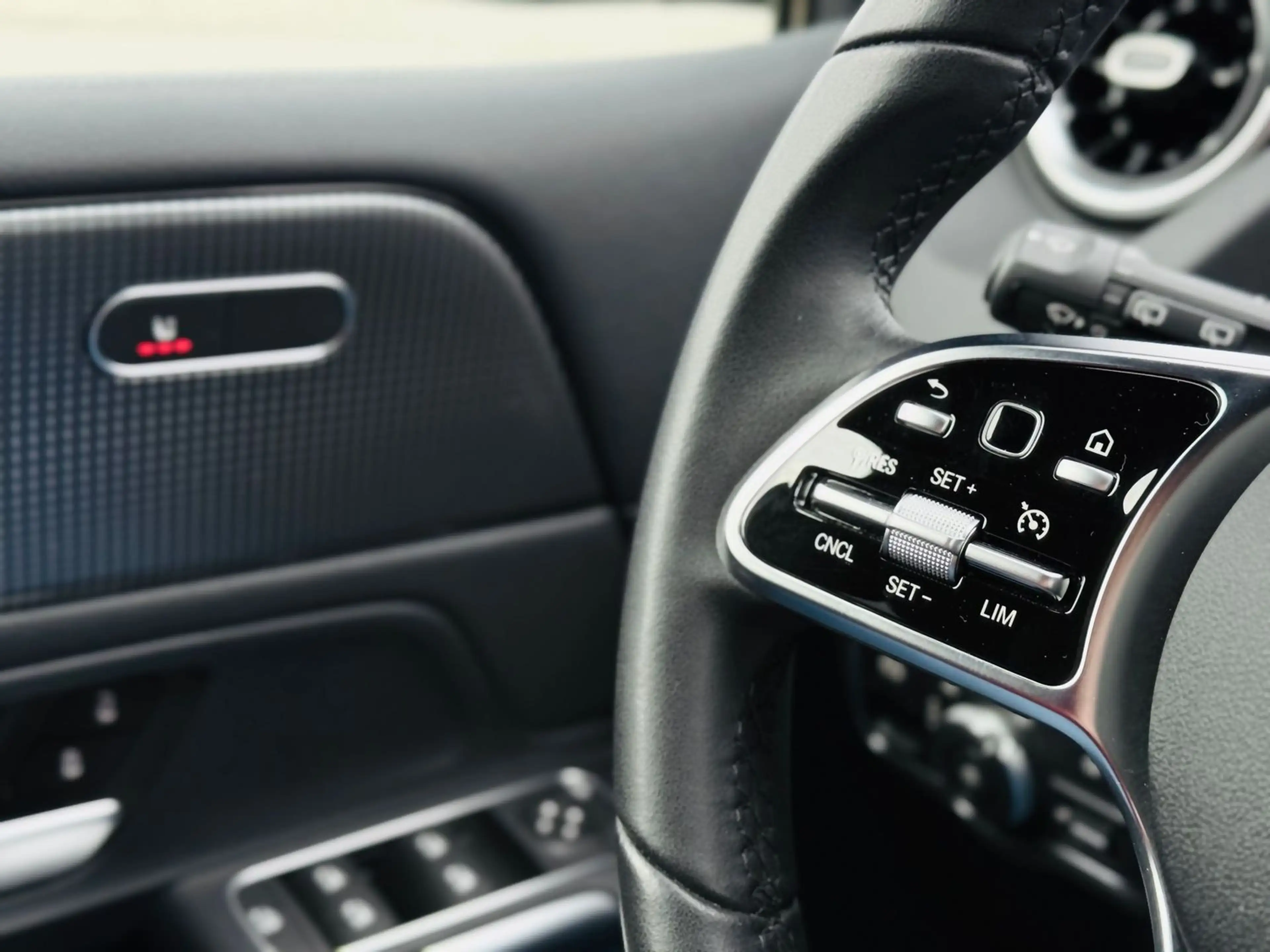 Mercedes-Benz B 180 PROGRESSIVE & NIGHT, Automatik, AHK, LED, Navi, SH — photo 17