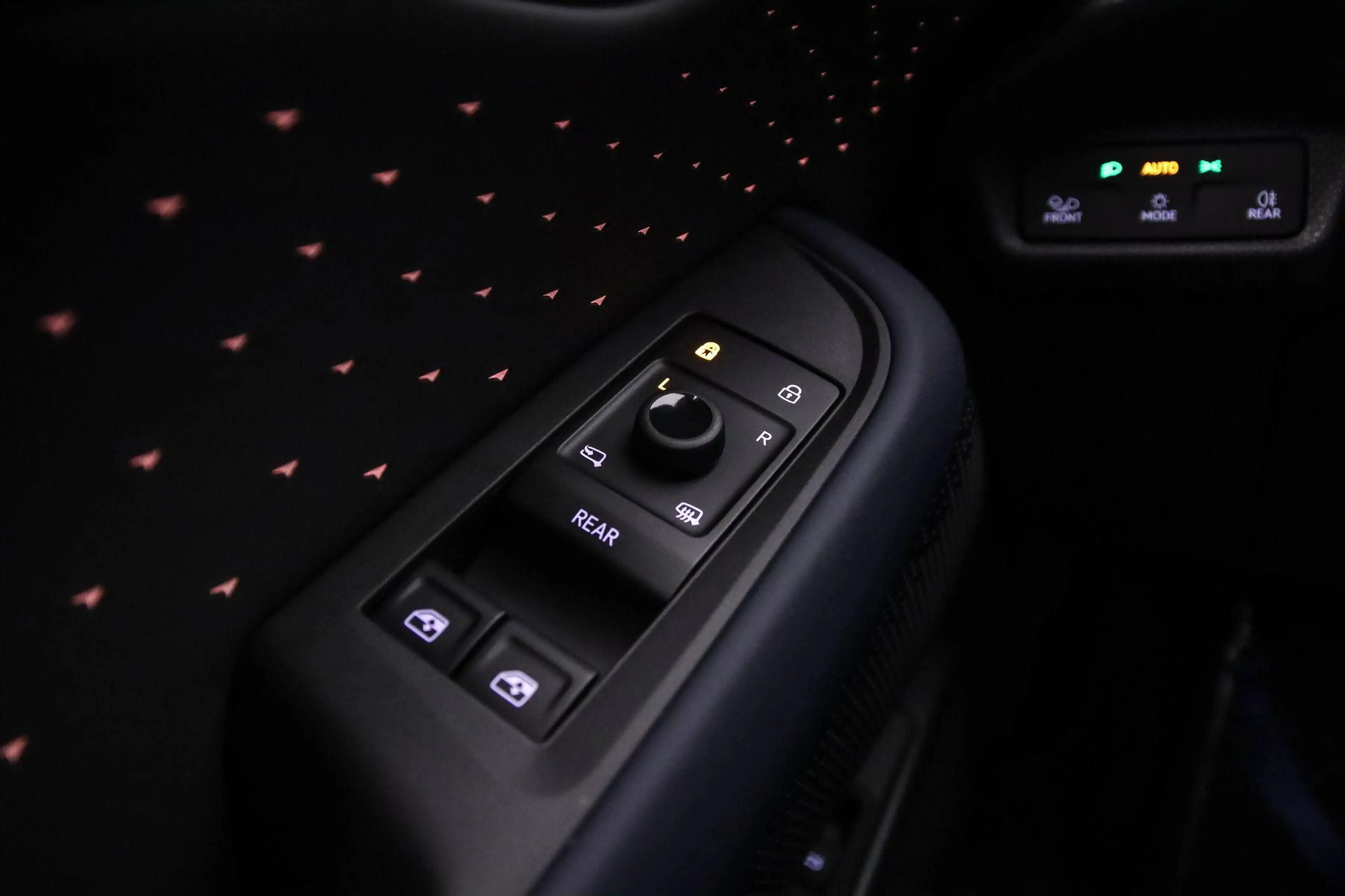 CUPRA Tavascan Adrenaline 82 kWh 286pk Automaat Panoramadak, Adap — photo 15