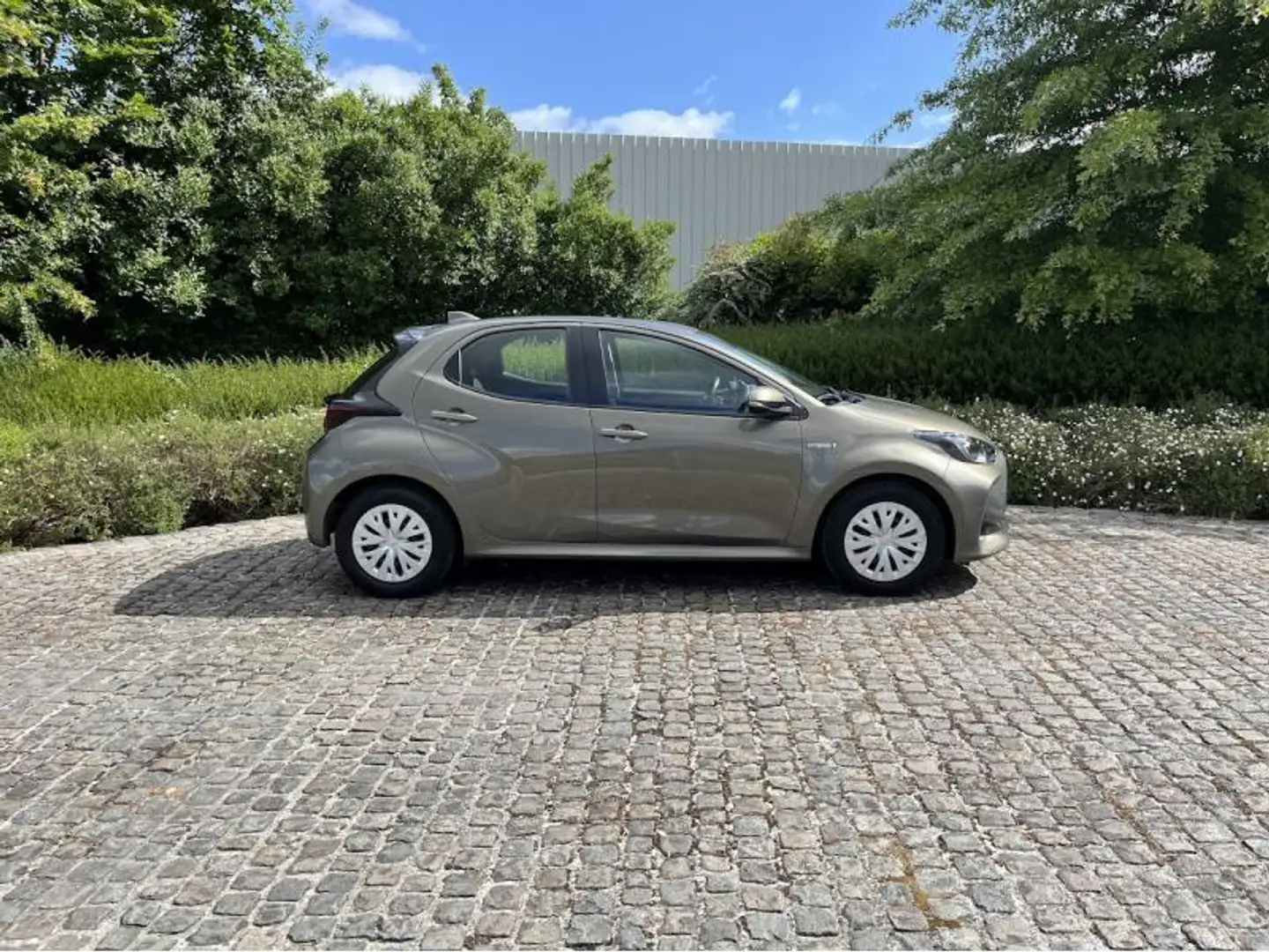 Toyota Yaris Dynamic Bronze - 2