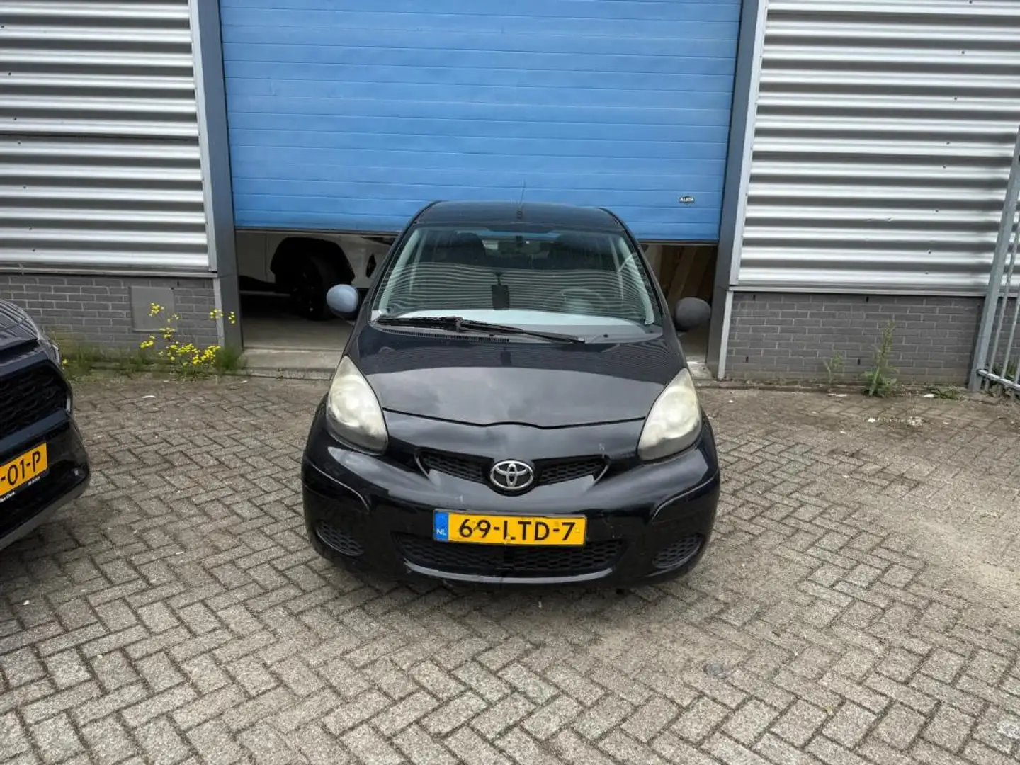 Toyota Aygo 1.0-12V Access Zie Omschrijving Siyah - 2