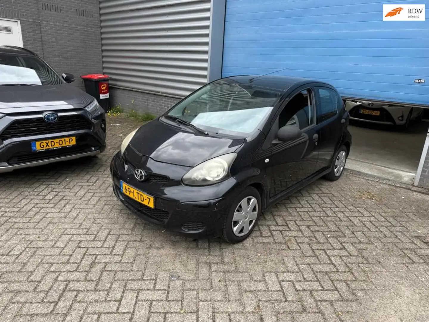 Toyota Aygo 1.0-12V Access Zie Omschrijving Siyah - 1