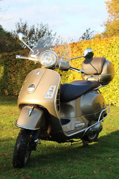 Vespa GTS 125
