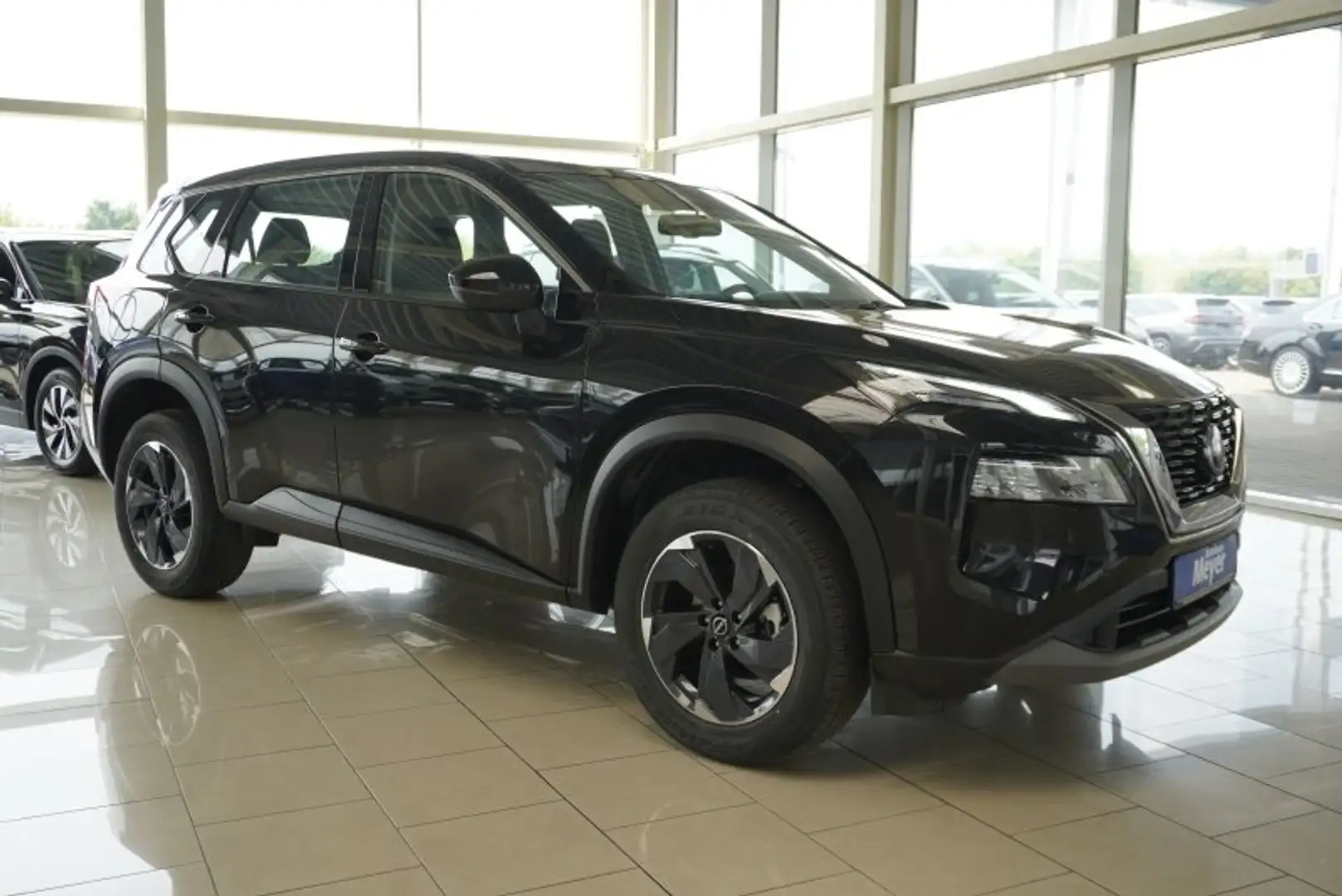 Nissan X-Trail 1,5 VC-T 163PS Winterp/LED/Keyless/ACC Schwarz - 1