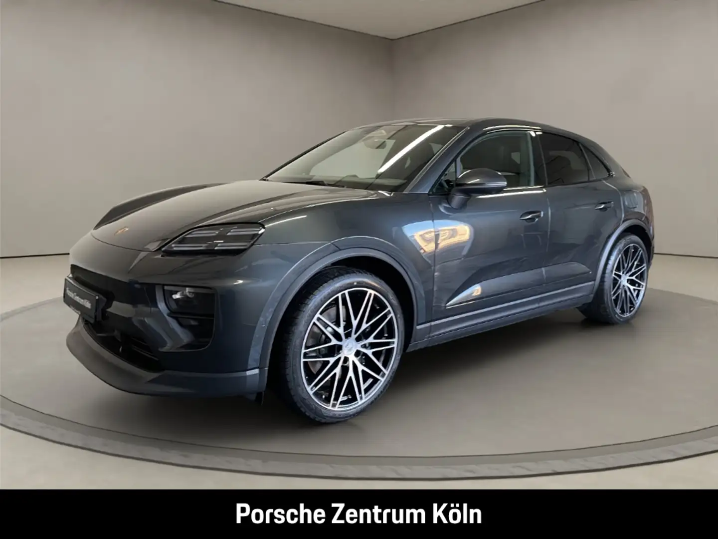 Porsche Macan 4S Electric Surround-View InnoDrive LED-Matrix Grau - 1