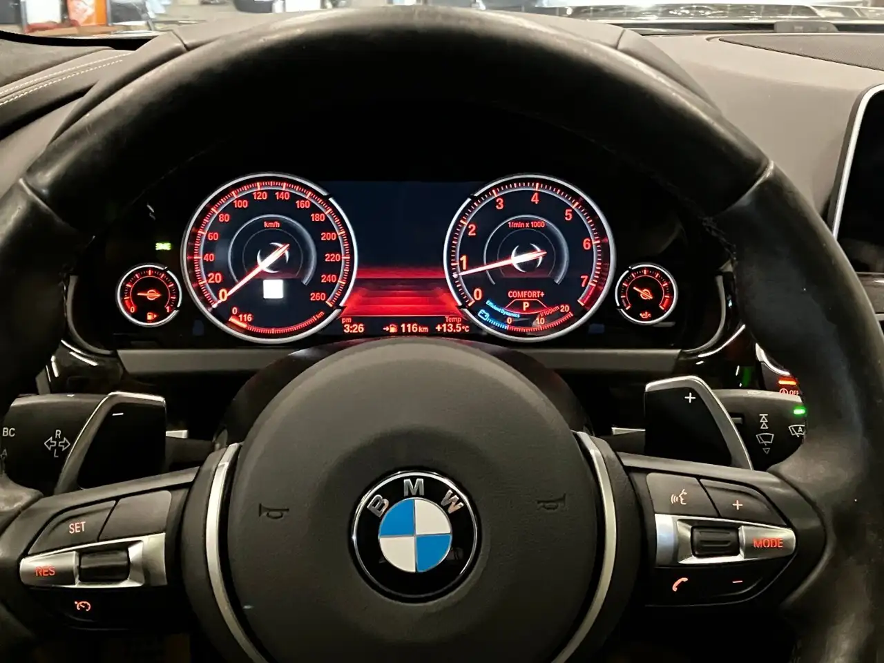BMW 6 Series снимка BMW 6 Series