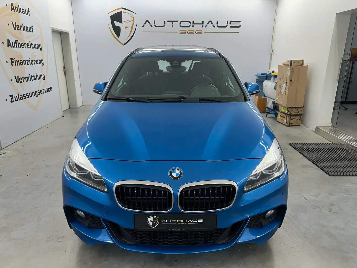 BMW 220 i Active Tourer M PAKET PANO NAVI TEMPO SHZ Bleu - 2