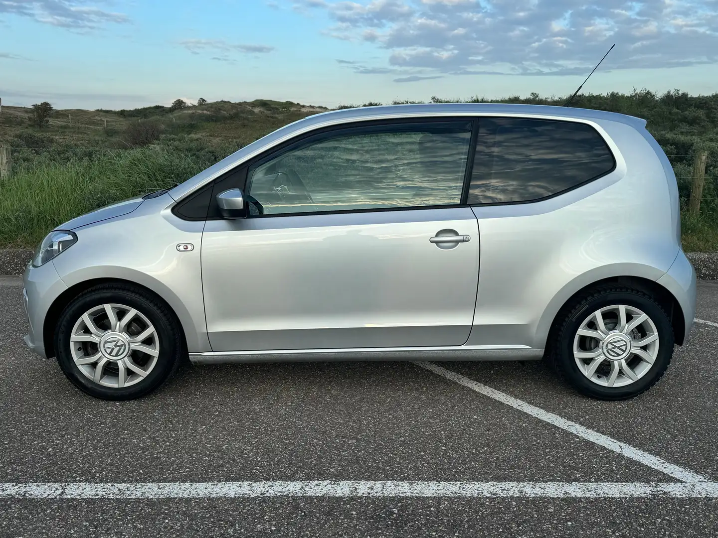 Volkswagen up! 1.0 BlueMotion move up! Airco Elektr ramen LM velg Zilver - 2