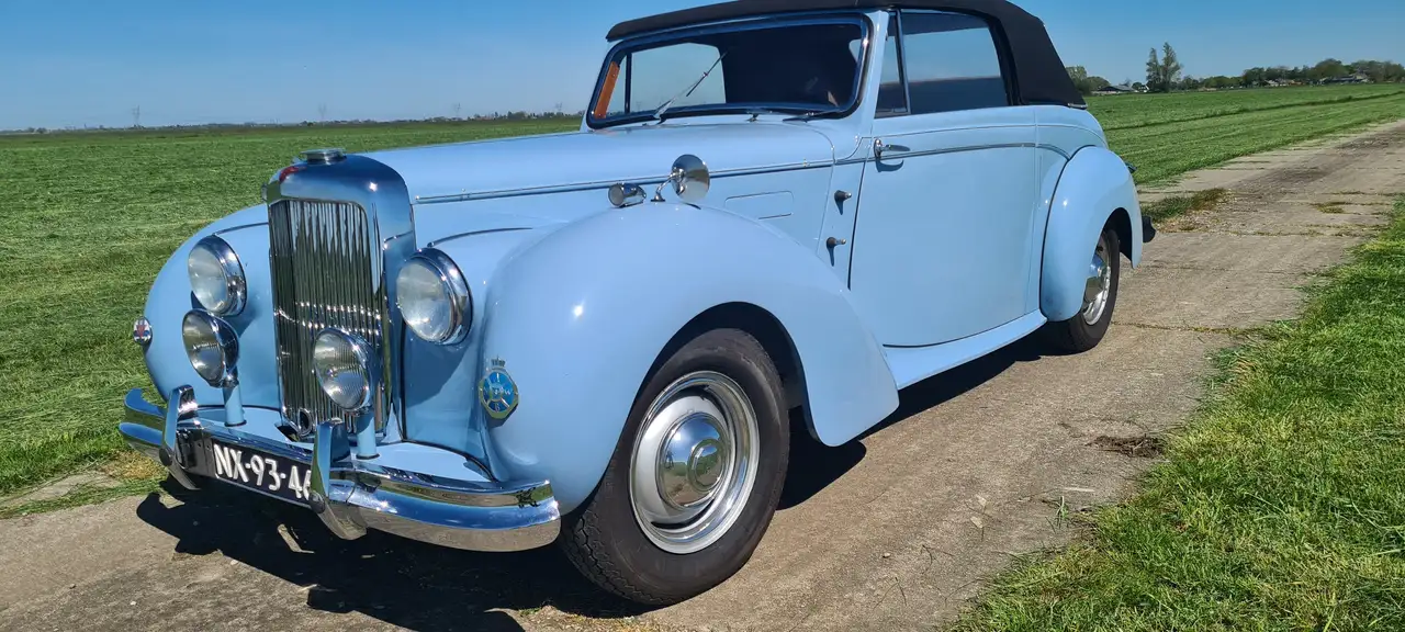 Alvis TA21 cabrio linksgestuurd, foto 1