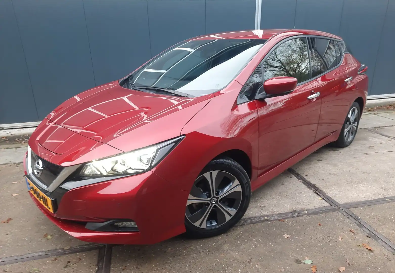 Nissan Leaf N-connecta 40 kWh €16940 na subsidie stoelverw Red - 1