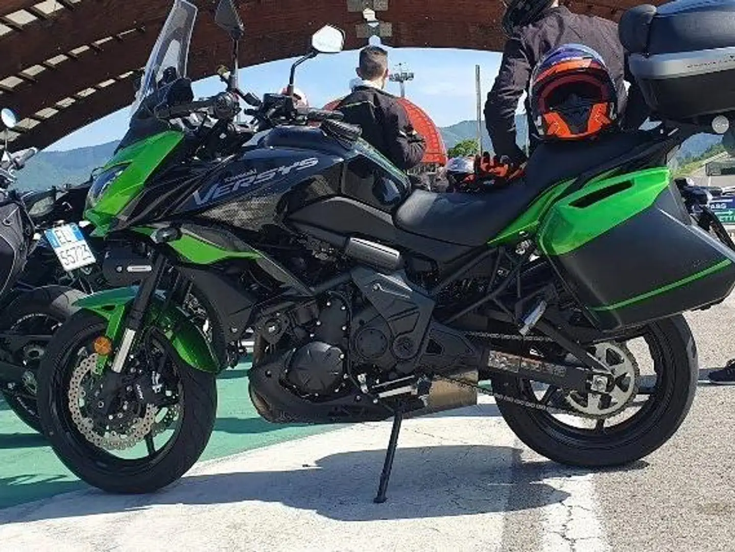 Kawasaki Versys 650 Grand Tourer Verde - 2