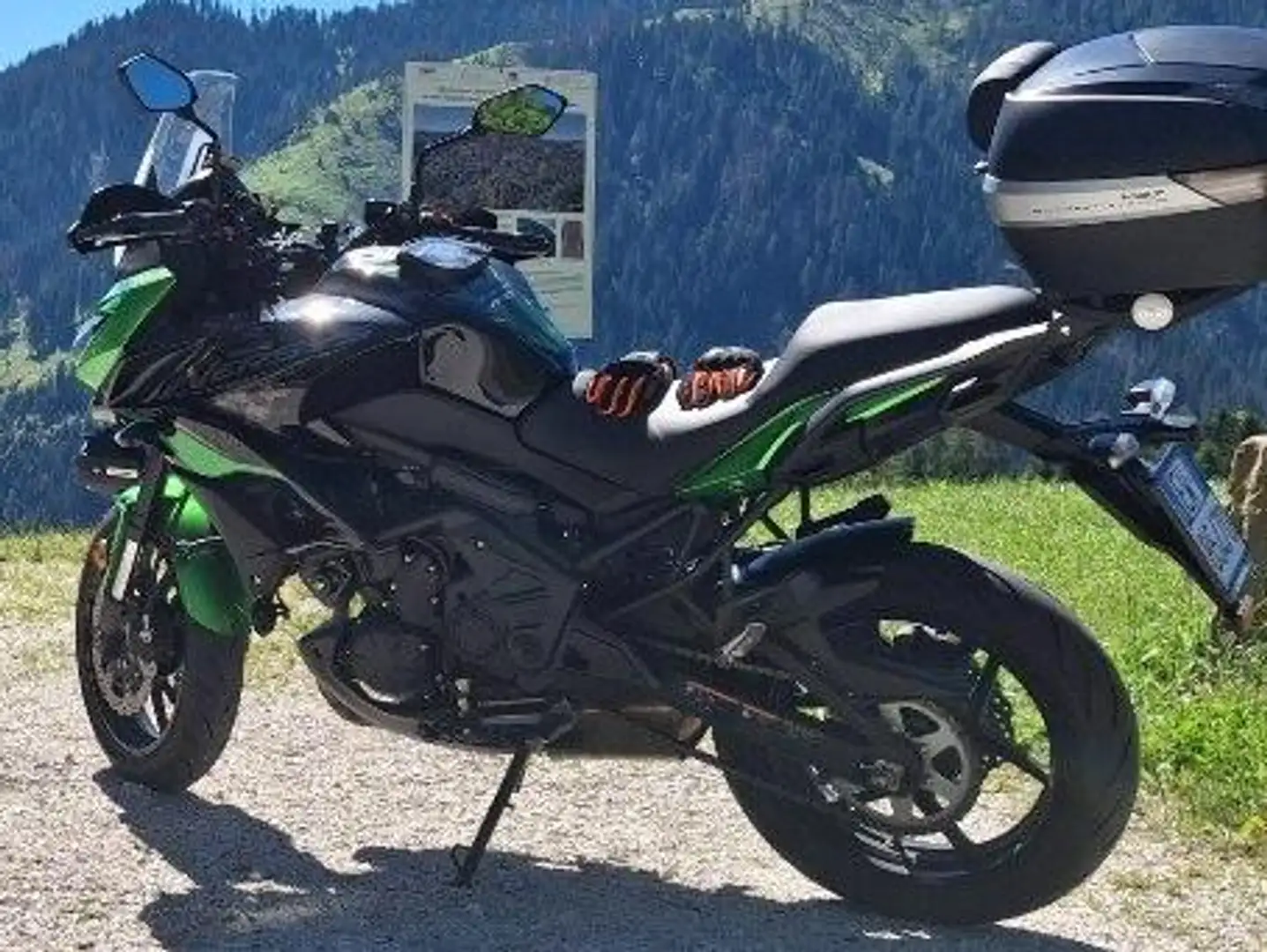 Kawasaki Versys 650 Grand Tourer Verde - 1