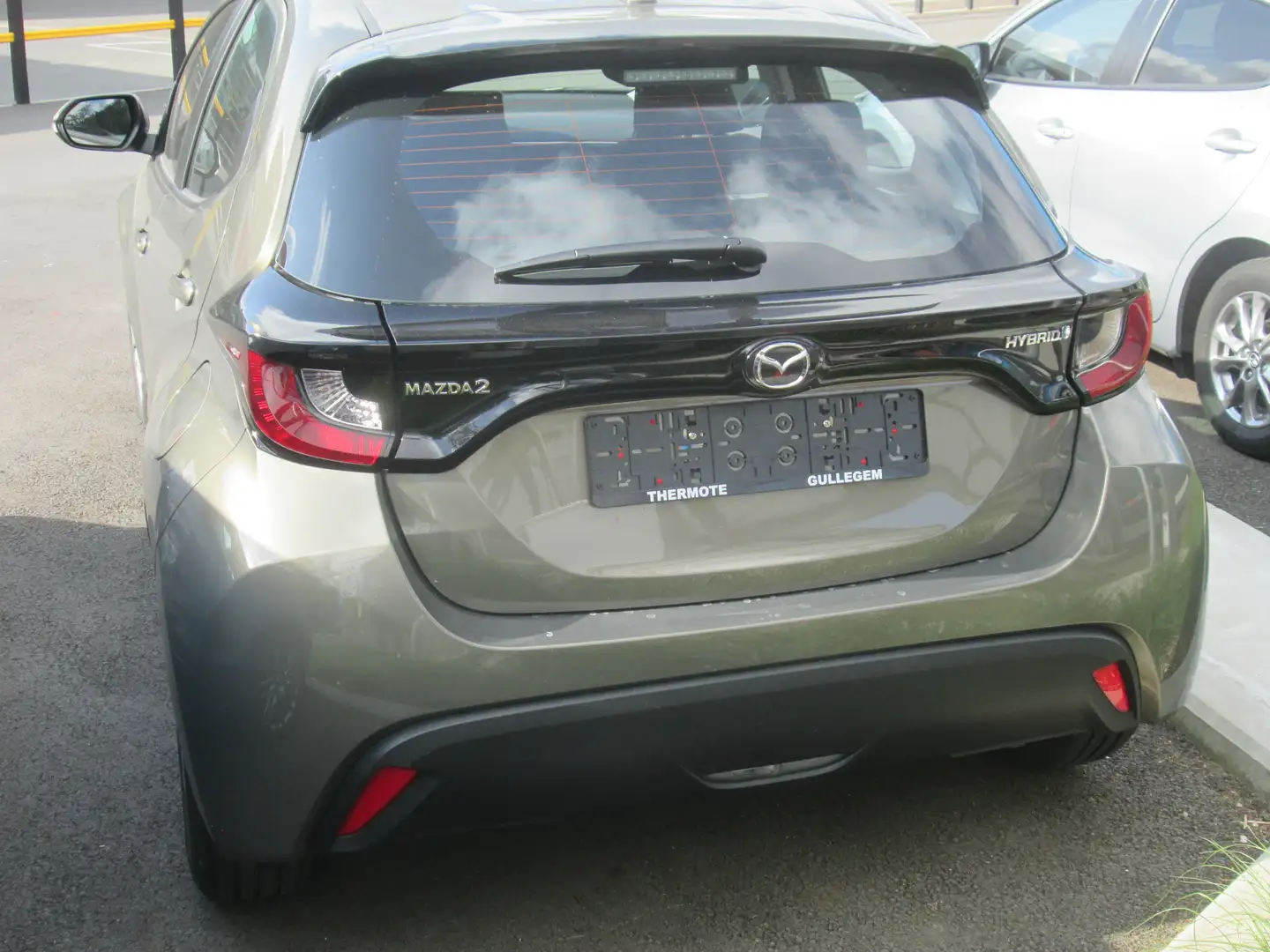 Mazda 2 Hybrid 1.5i VVT-i E-CVT Prime-Line Brun - 2