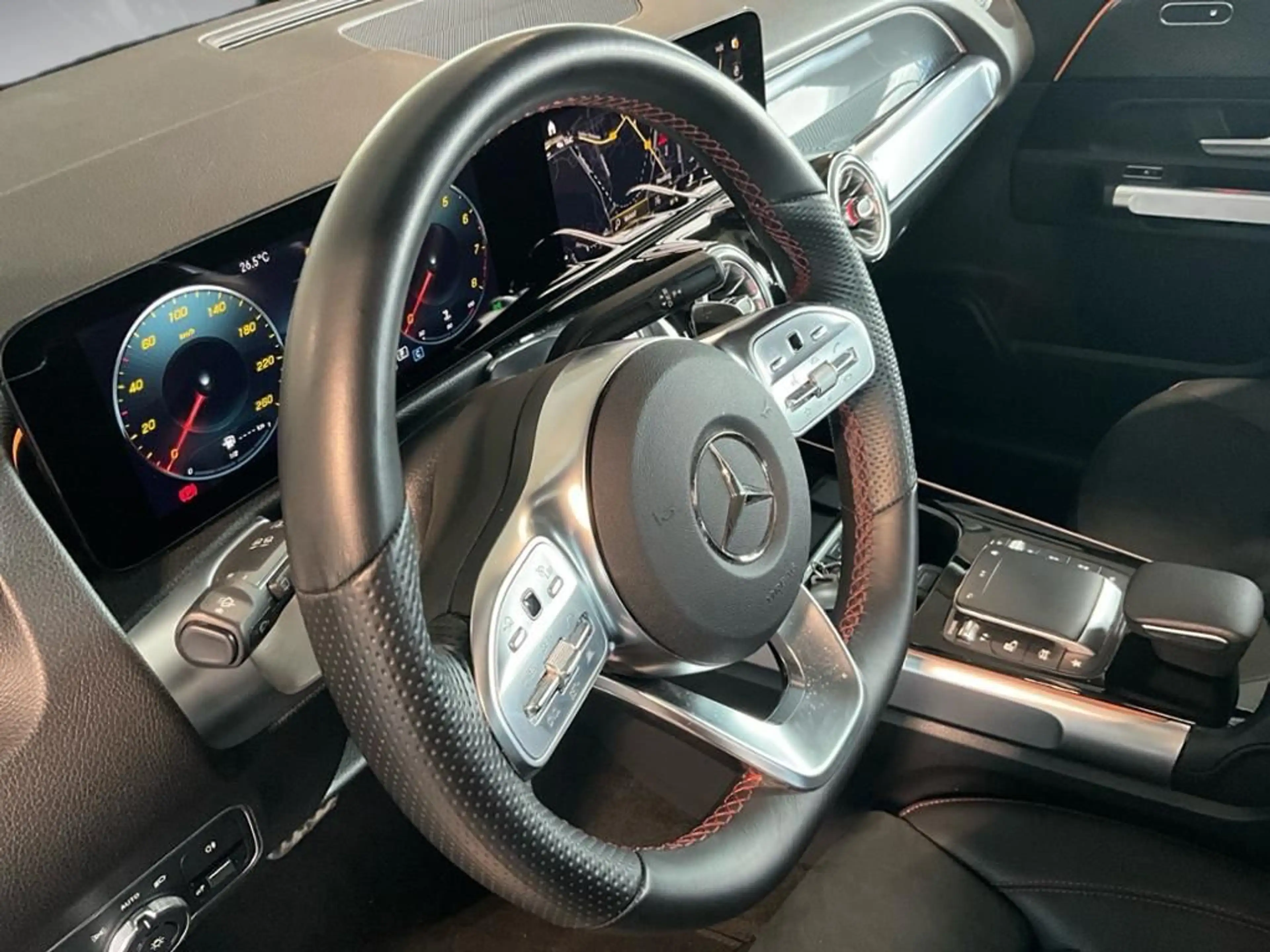 Mercedes-Benz GLB 200 AMG Styling ACC AHK AUT Kam. KlimaA LED — photo 5