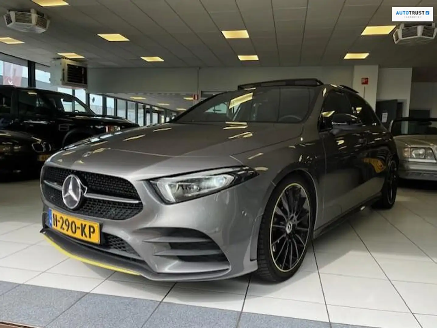 Mercedes-Benz A 220 Premium Plus/AMG Line Edition 1 Night pakket/Pano/ Gris - 1
