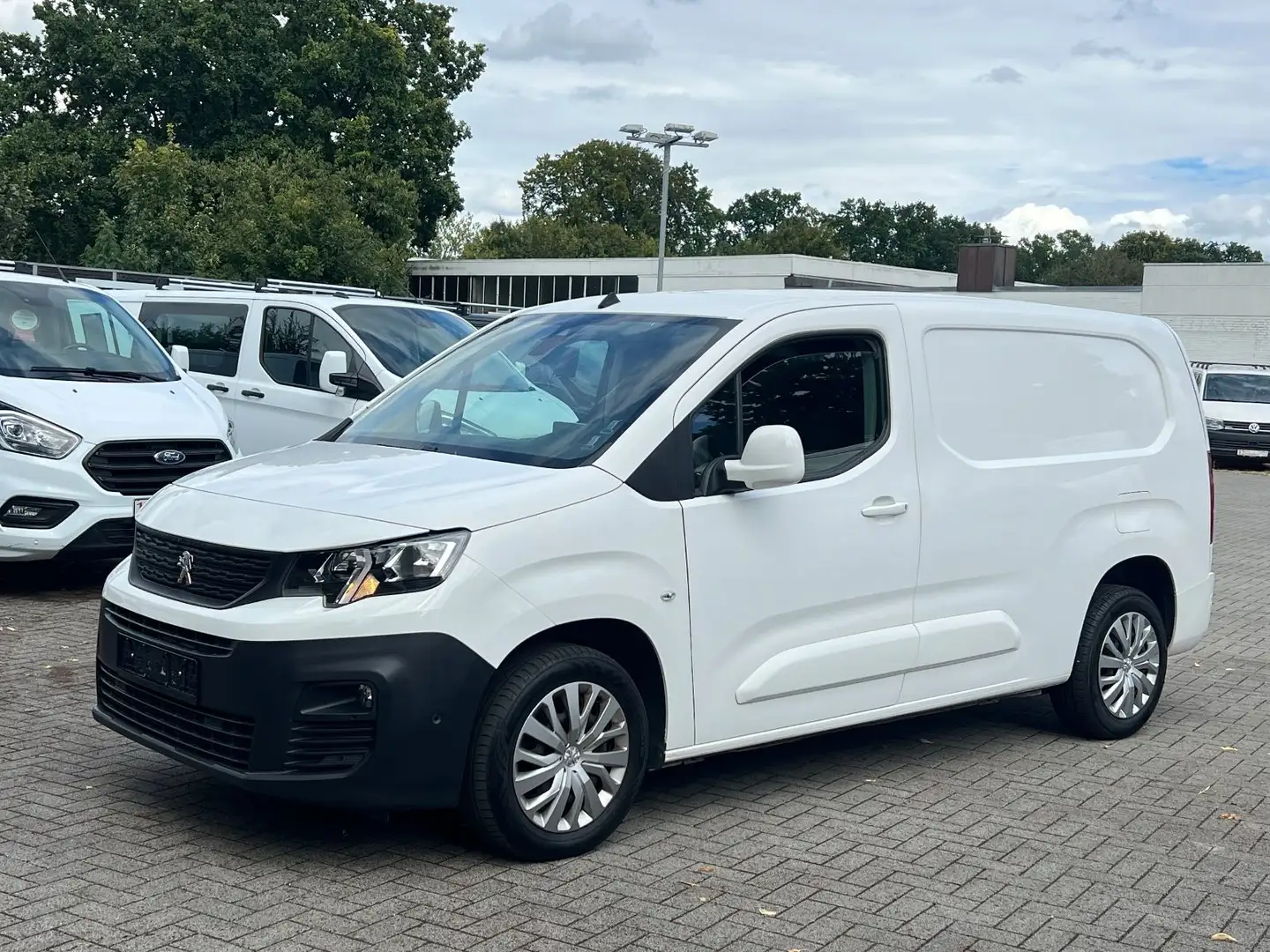Peugeot Partner PARTNER ASPHALT L2 AUTOMATIK/AHK/STANDHZ/KAMERA Blanc - 1