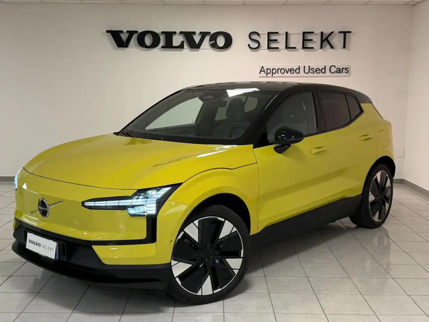 Volvo EX30 Twin Motor Performance AWD Ultra Grigio - 1