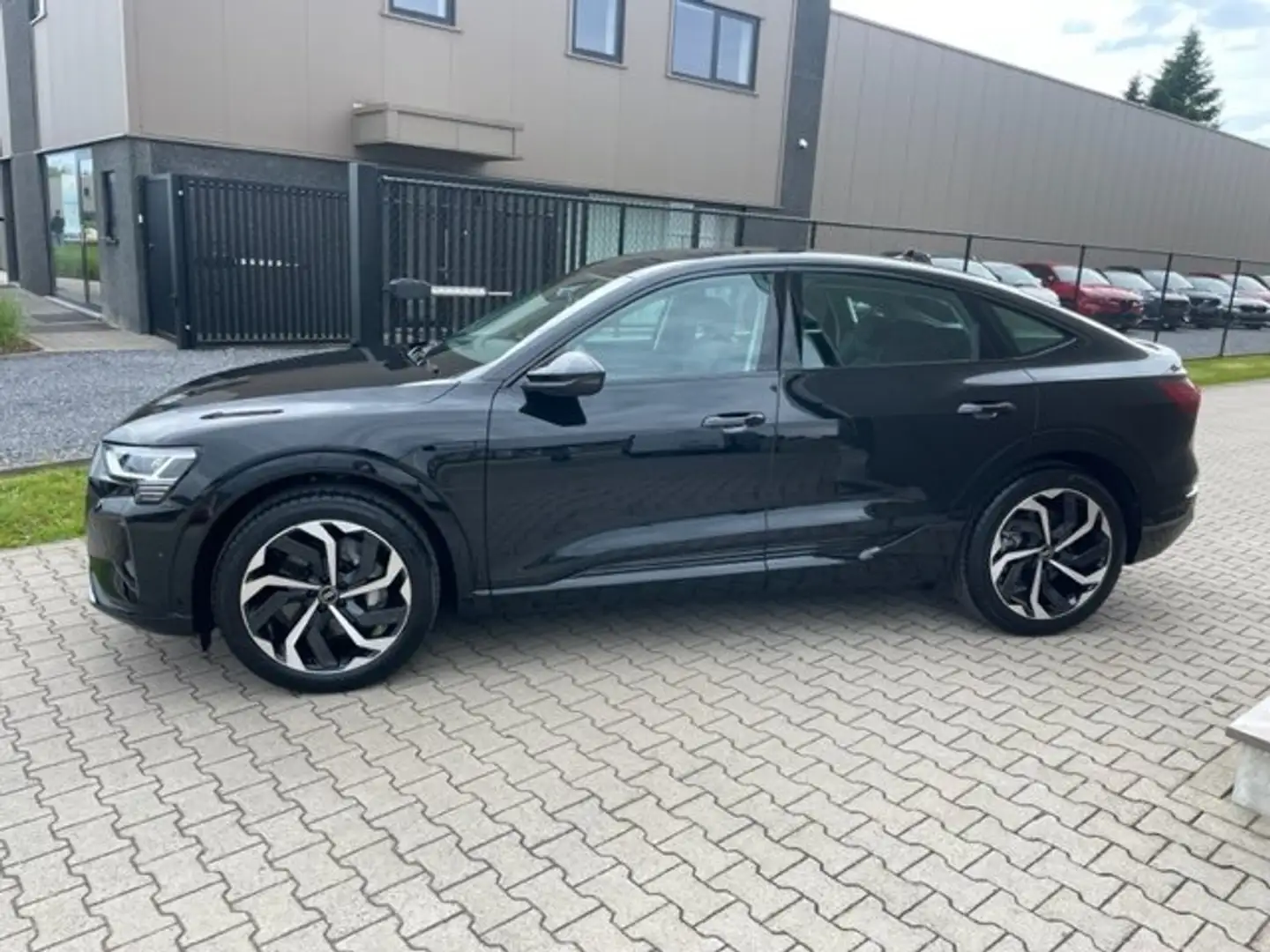Audi Q8 e-tron 106 kWh 55 Sportback Quattro Black - 2