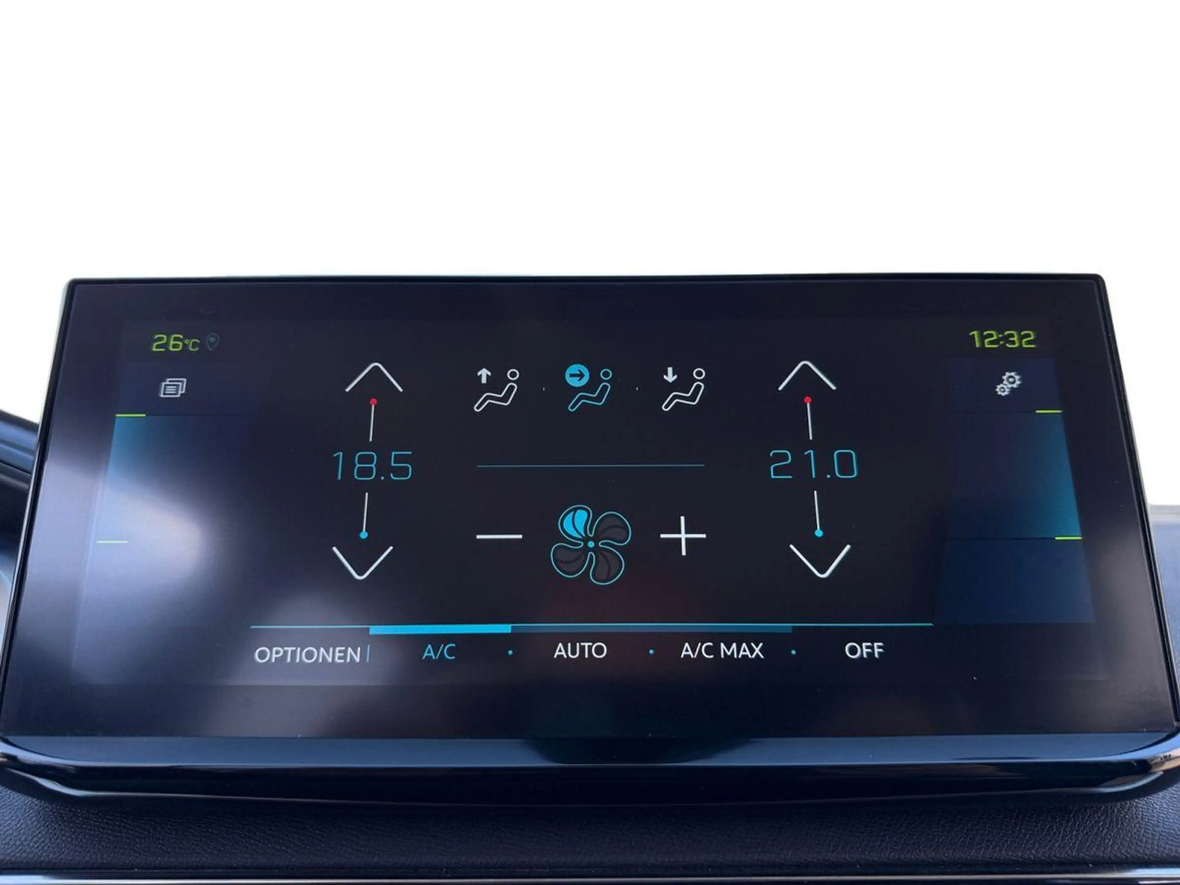 Peugeot 3008 Hybrid Allure LED/NAVI/SHZ/180°Kamera/Allwetter — photo 11