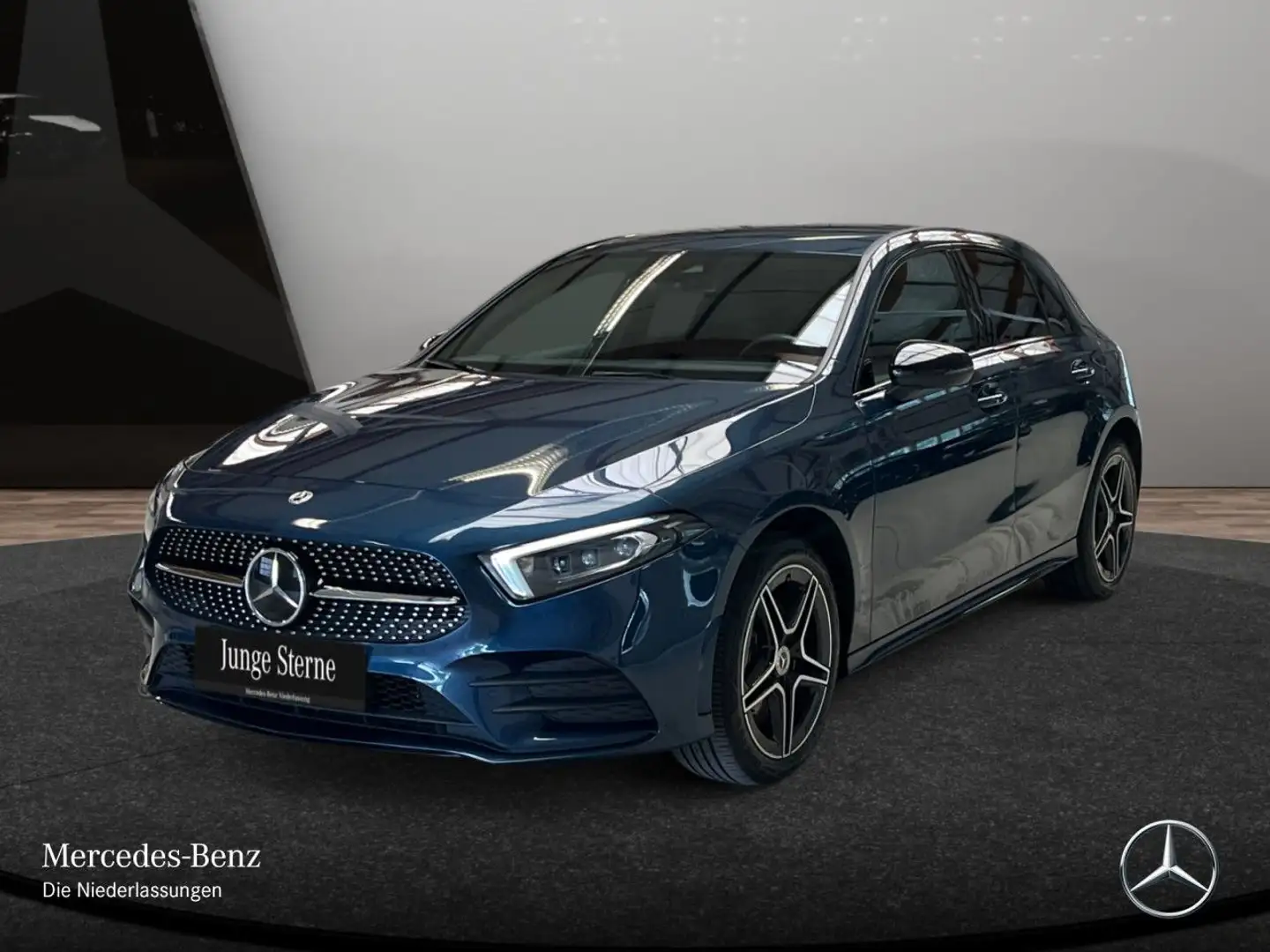 Mercedes-Benz A 250 e AMG+NIGHT+AHK+KAMERA+8G Blau - 2
