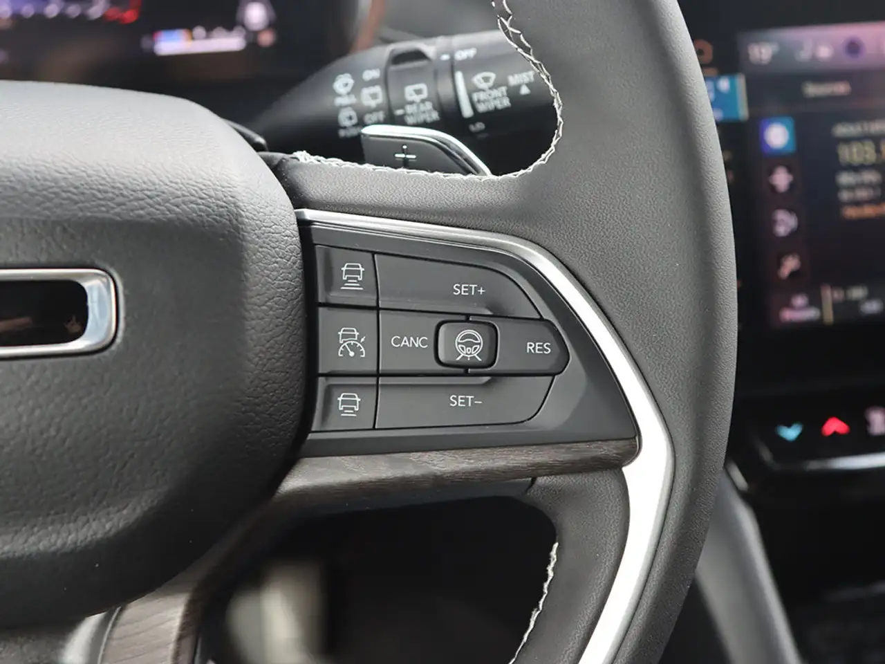 Jeep Grand Cherokee снимка Jeep Grand Cherokee
