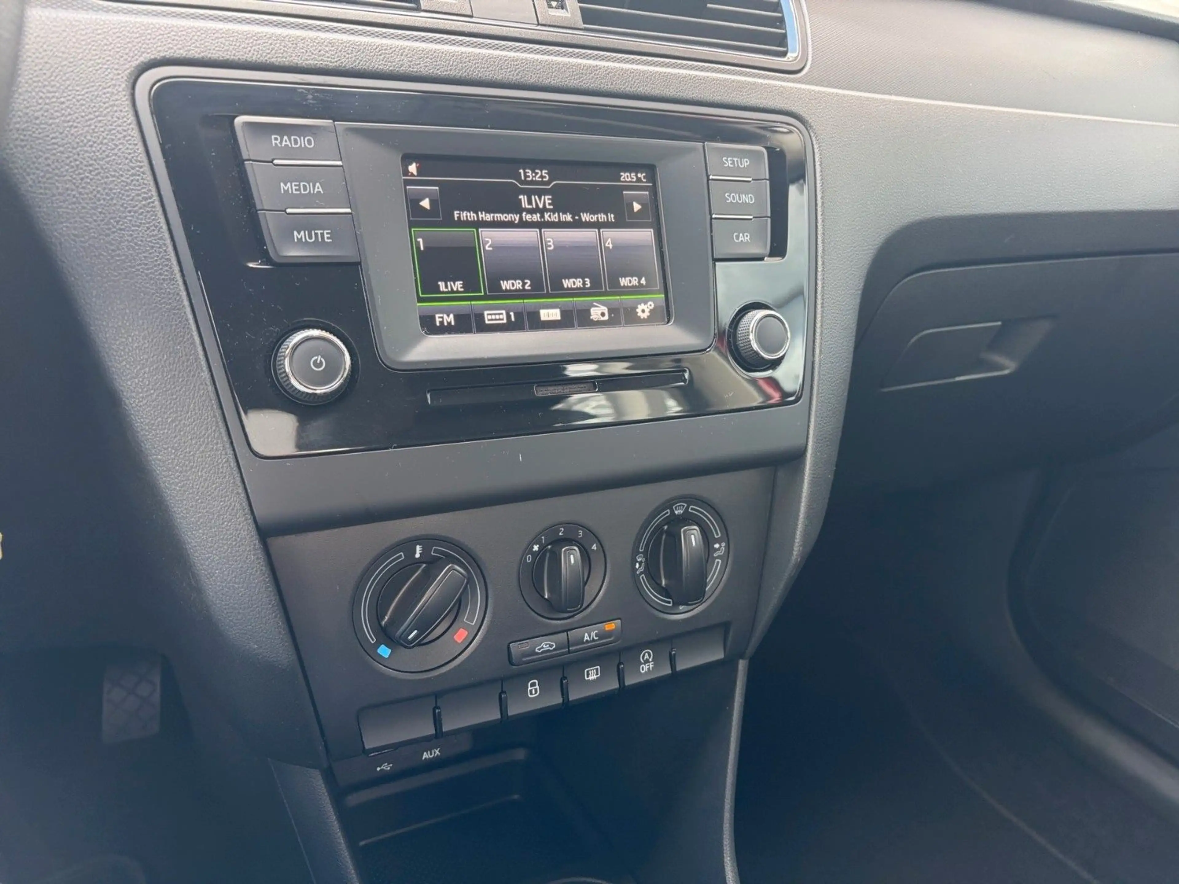 Skoda Rapid/Spaceback Spaceback Cool Edition — photo 15
