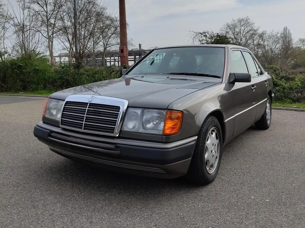 Mercedes-Benz E 230 E-Klasse, foto 1