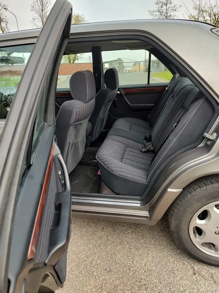 Mercedes-Benz E 230 E-Klasse, foto 8