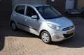 Hyundai i10 1.2 Plus Gris - thumbnail 3