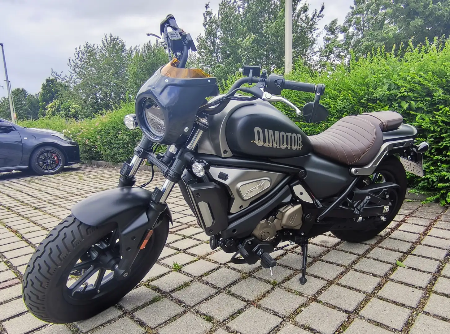 QJ Motor SRV 550 ST Chopper/Cruiser Schwarz - 1
